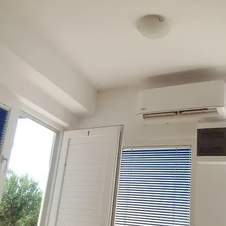 Studio Apartman Giro Appartamento Pisak