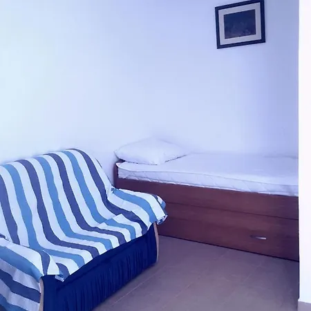 Studio Apartman Giro *